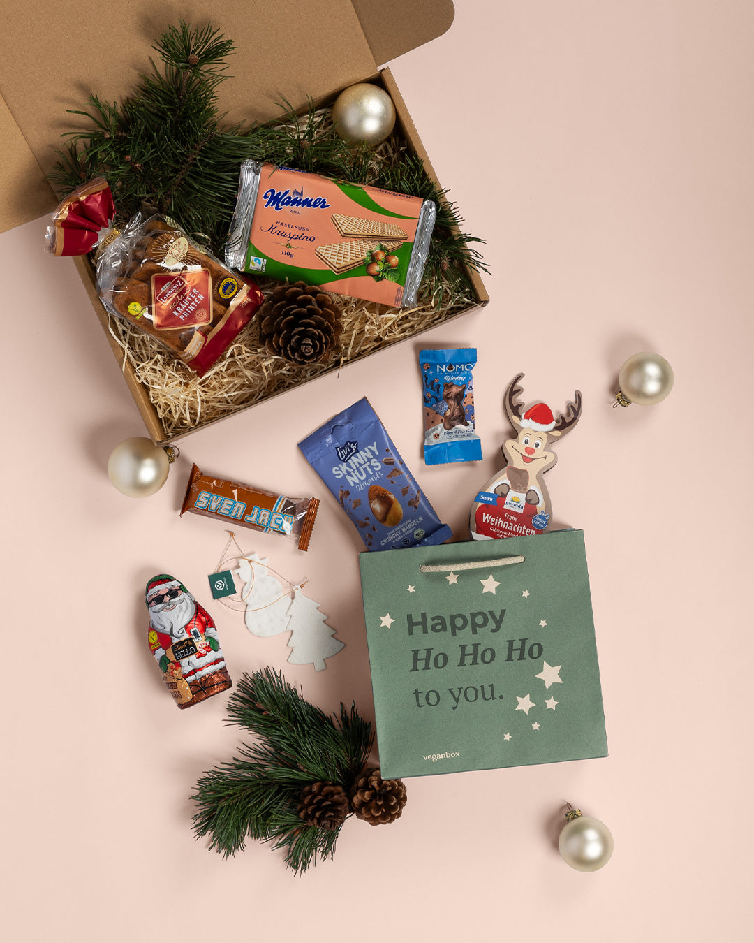 Vegane Weihnachtssuessigkeiten in der Weihnachtstüte