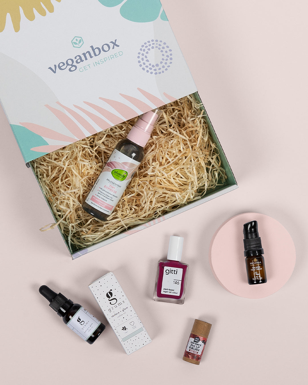 Beauty Abo Box mit beispielhaftem Inhalt